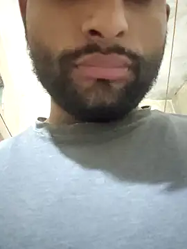 PRIYANHUxh online show from 04-21-26, 04:41