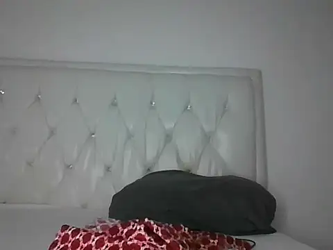 Snapshot of Candykitten chatting on 03-22-25, 05:52 Candykitten online show from 03-22-25, 05:52