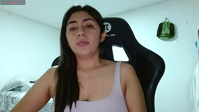 Snapshot of danna_peterson1 chatting on 05-17-26, 01:47 danna peterson1 online show from 05-17-26, 01:47