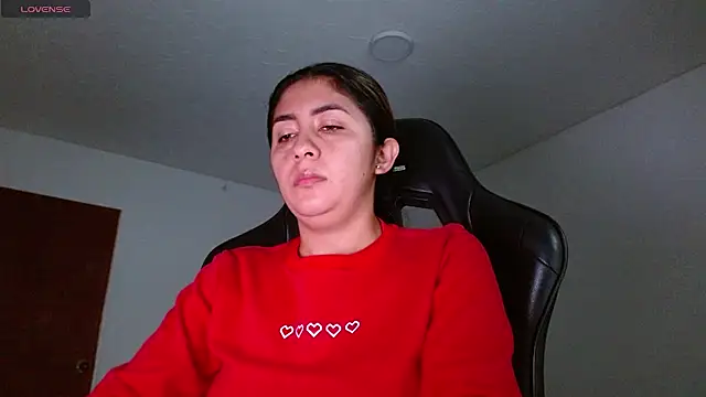 Snapshot of danna_peterson1 chatting on 05-26-26, 06:59 danna peterson1 online show from 05-26-26, 06:59