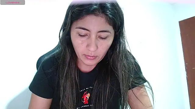 Snapshot of danna_peterson1 chatting on 06-28-26, 08:59 danna peterson1 online show from 06-28-26, 08:59