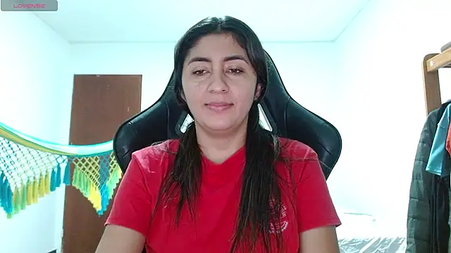 Snapshot of danna_peterson1 chatting on 07-09-26, 07:51 danna peterson1 online show from 07-09-26, 07:51