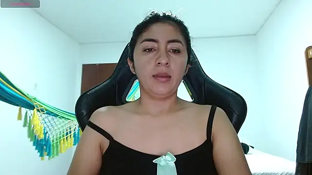 Snapshot of danna_peterson1 chatting on 07-18-26, 12:42 danna peterson1 online show from 07-18-26, 12:42