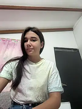 mia cooper 24 online show from 02-18-25, 01:33