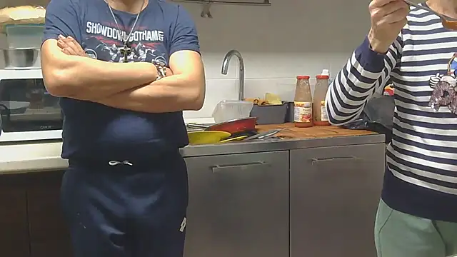 Snapshot of couplemilf2 chatting on 12-14-25, 04:45 couplemilf2 online show from 12-14-25, 04:45