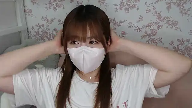 Snapshot of mei_hosina chatting on 06-15-26, 03:47 mei hosina online show from 06-15-26, 03:47