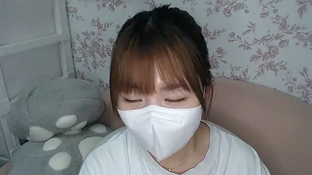Snapshot of mei_hosina chatting on 06-16-26, 04:42 mei hosina online show from 06-16-26, 04:42