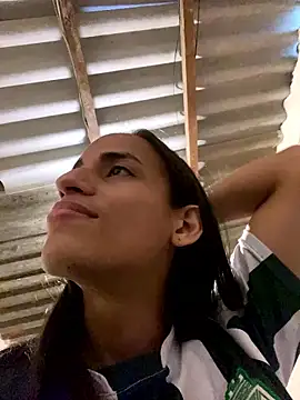 Snapshot of AlexaWarner chatting on 01-12-26, 04:01 AlexaWarner online show from 01-12-26, 04:01