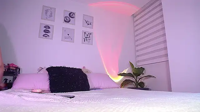 Snapshot of cattaleya02 chatting on 12-01-25, 10:59 cattaleya02 online show from 12-01-25, 10:59