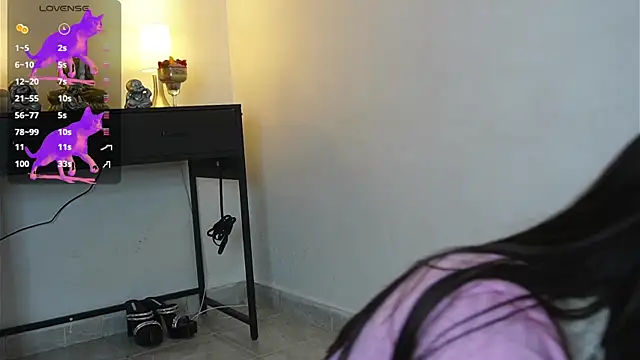 Snapshot of AlessiaVix chatting on 03-04-25, 05:34 AlessiaVix online show from 03-04-25, 05:34