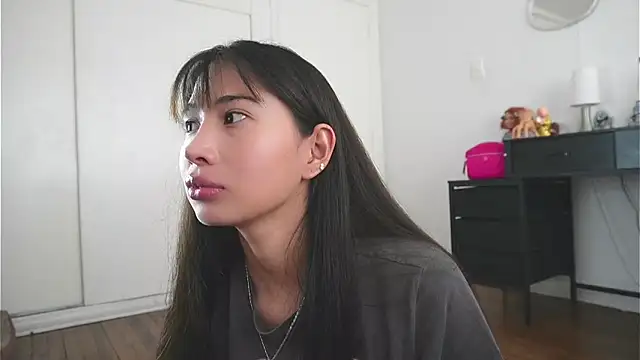 Snapshot of AlessiaVix chatting on 06-05-26, 05:07 AlessiaVix online show from 06-05-26, 05:07