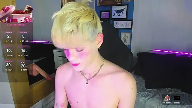 Snapshot of VladHellsing4 chatting on 12-15-25, 02:21 VladHellsing4 online show from 12-15-25, 02:21