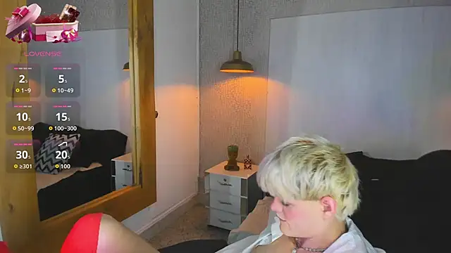 Snapshot of VladHellsing4 chatting on 02-20-26, 02:06 VladHellsing4 online show from 02-20-26, 02:06