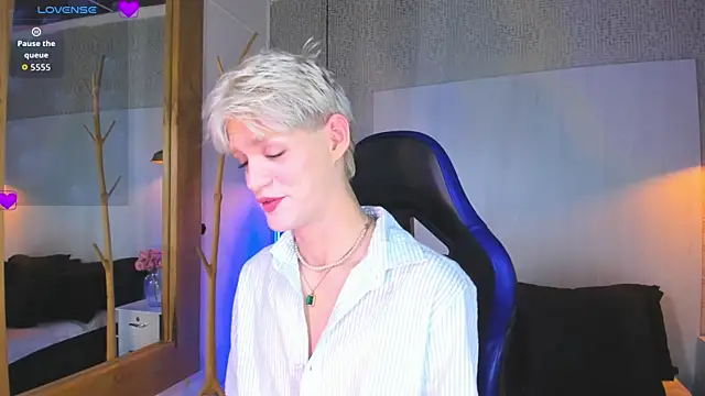 VladHellsing4 online show from 07-15-26, 02:22