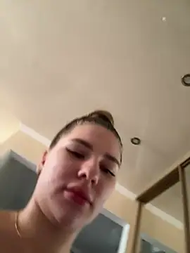 Snapshot of MilaVoxx chatting on 01-15-25, 11:43 MilaVoxx online show from 01-15-25, 11:43