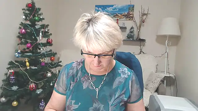 Snapshot of FleurMays chatting on 12-21-24, 12:38 FleurMays online show from 12-21-24, 12:38
