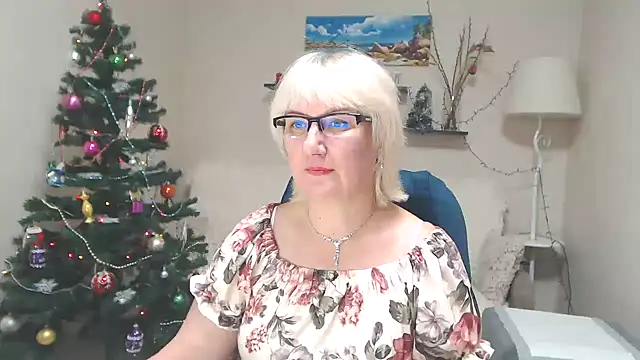 Snapshot of FleurMays chatting on 12-22-24, 09:11 FleurMays online show from 12-22-24, 09:11