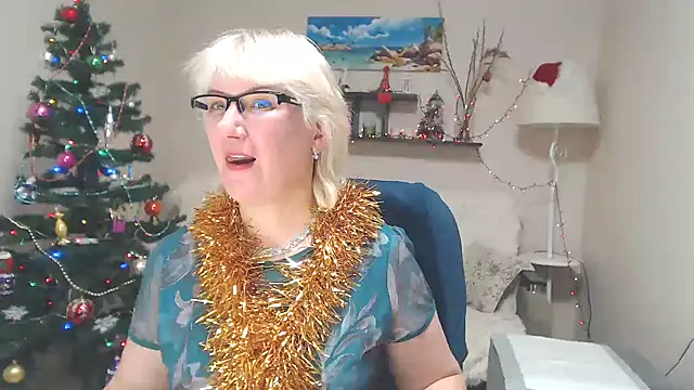 Snapshot of FleurMays chatting on 12-29-24, 08:00 FleurMays online show from 12-29-24, 08:00