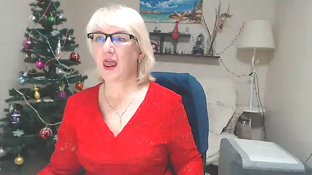 Snapshot of FleurMays chatting on 01-03-25, 11:14 FleurMays online show from 01-03-25, 11:14