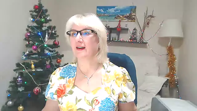 Snapshot of FleurMays chatting on 01-11-25, 11:12 FleurMays online show from 01-11-25, 11:12