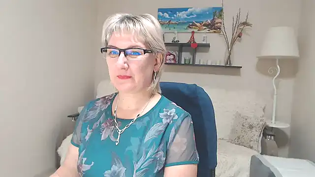 Snapshot of FleurMays chatting on 01-29-25, 12:35 FleurMays online show from 01-29-25, 12:35