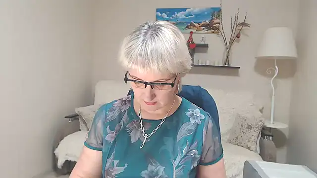 Snapshot of FleurMays chatting on 01-30-25, 12:48 FleurMays online show from 01-30-25, 12:48