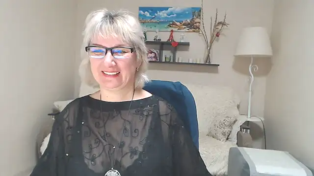 Snapshot of FleurMays chatting on 02-11-25, 07:12 FleurMays online show from 02-11-25, 07:12