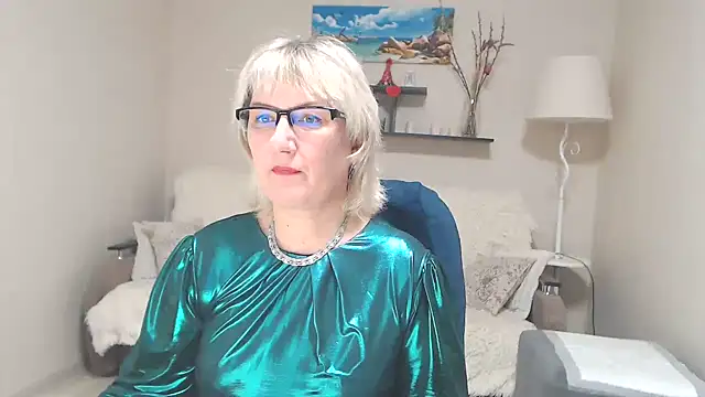 Snapshot of FleurMays chatting on 03-05-25, 06:23 FleurMays online show from 03-05-25, 06:23