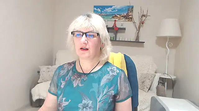 Snapshot of FleurMays chatting on 03-12-25, 04:41 FleurMays online show from 03-12-25, 04:41