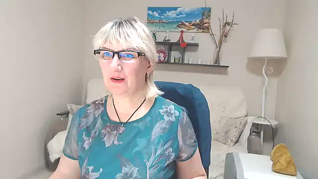 Snapshot of FleurMays chatting on 03-14-25, 11:23 FleurMays online show from 03-14-25, 11:23