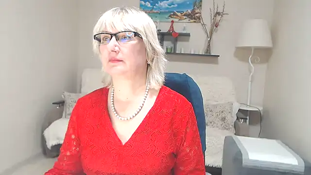 Snapshot of FleurMays chatting on 03-16-25, 01:06 FleurMays online show from 03-16-25, 01:06