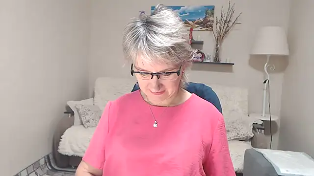 FleurMays online show from 11-16-25, 03:45