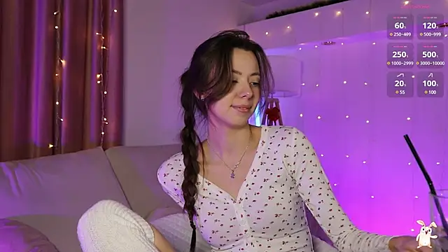 Snapshot of Goldy_Grace_ chatting on 01-14-25, 11:53 Goldy Grace online show from 01-14-25, 11:53