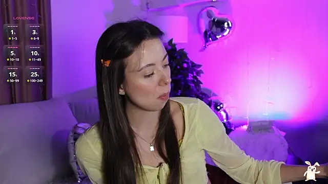 Snapshot of Goldy_Grace_ chatting on 02-21-25, 02:48 Goldy Grace online show from 02-21-25, 02:48