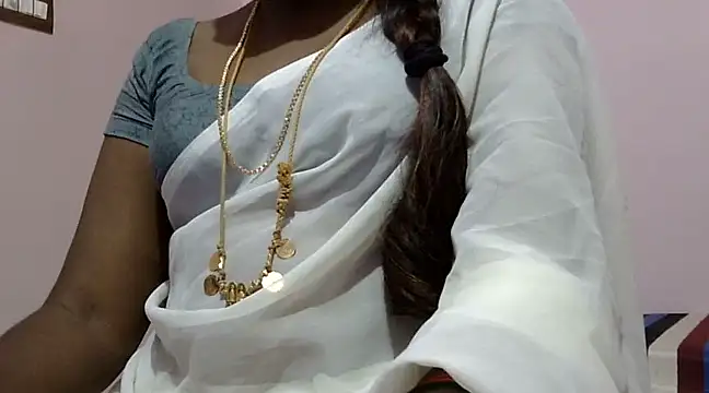 Snapshot of Hot_akshara chatting on 03-05-25, 01:28 Hot akshara online show from 03-05-25, 01:28