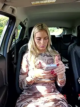 Lydie off online show from 09-17-25, 01:24