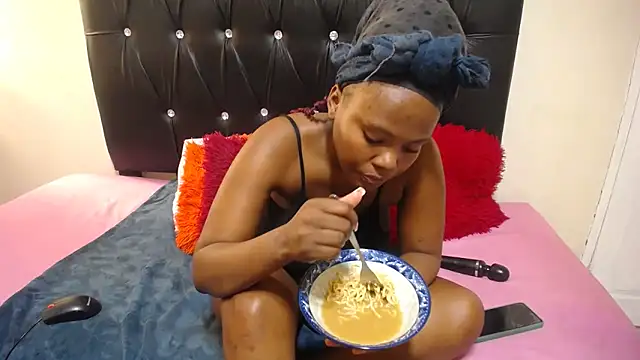 Snapshot of SexyAngeliqua chatting on 02-12-25, 12:12 SexyAngeliqua online show from 02-12-25, 12:12