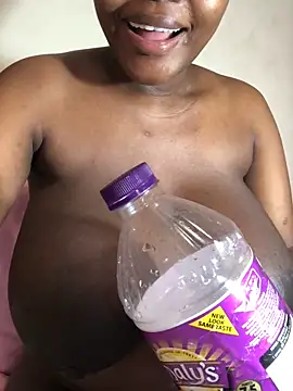 Snapshot of SexyAngeliqua chatting on 10-26-25, 06:52 SexyAngeliqua online show from 10-26-25, 06:52