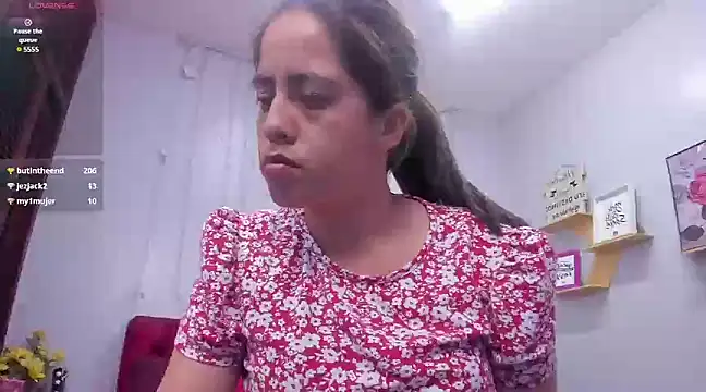 Snapshot of kathina_giraldo chatting on 12-17-24, 06:53 kathina giraldo online show from 12-17-24, 06:53