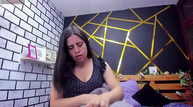 Snapshot of kathina_giraldo chatting on 01-10-25, 12:36 kathina giraldo online show from 01-10-25, 12:36