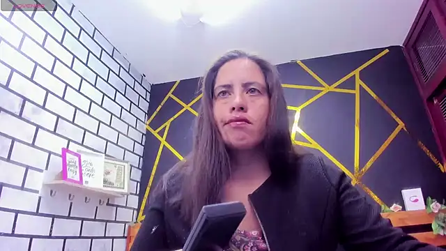 Snapshot of kathina_giraldo chatting on 01-15-25, 12:36 kathina giraldo online show from 01-15-25, 12:36