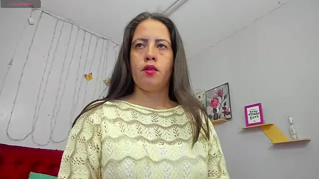 Snapshot of kathina_giraldo chatting on 03-06-25, 12:41 kathina giraldo online show from 03-06-25, 12:41