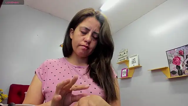 Snapshot of kathina_giraldo chatting on 10-03-25, 12:35 kathina giraldo online show from 10-03-25, 12:35