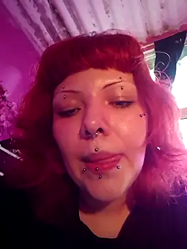 Snapshot of Sarah-Stoner chatting on 06-21-26, 09:06 Sarah-Stoner online show from 06-21-26, 09:06