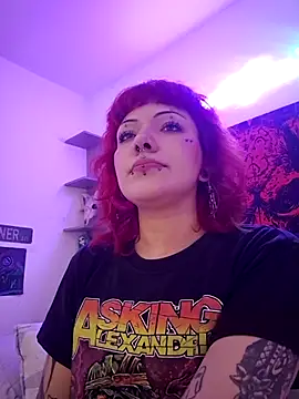 Snapshot of Sarah-Stoner chatting on 06-25-26, 05:12 Sarah-Stoner online show from 06-25-26, 05:12