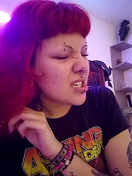 Snapshot of Sarah-Stoner chatting on 06-30-26, 06:42 Sarah-Stoner online show from 06-30-26, 06:42