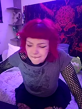 Snapshot of Sarah-Stoner chatting on 07-15-26, 11:43 Sarah-Stoner online show from 07-15-26, 11:43