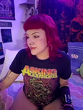 Snapshot of Sarah-Stoner chatting on 07-17-26, 01:01 Sarah-Stoner online show from 07-17-26, 01:01