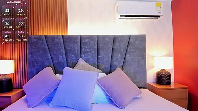 Snapshot of Ada__lee_ chatting on 12-17-25, 01:33 Ada lee online show from 12-17-25, 01:33