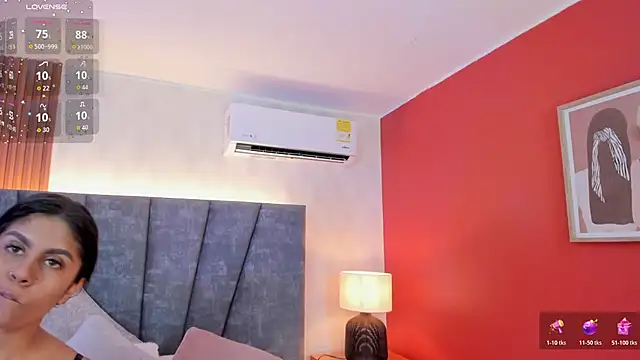 Snapshot of Ada__lee_ chatting on 02-14-26, 01:24 Ada lee online show from 02-14-26, 01:24